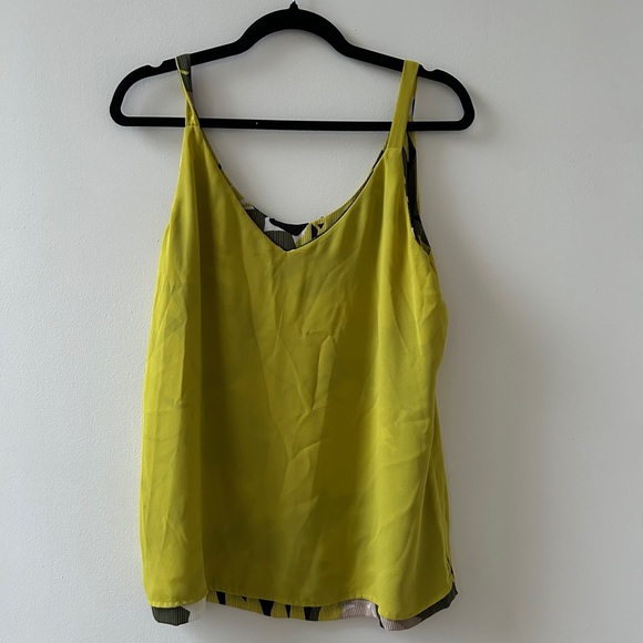 WHBM | Reversible Floral Print Top - Picture 3 of 3